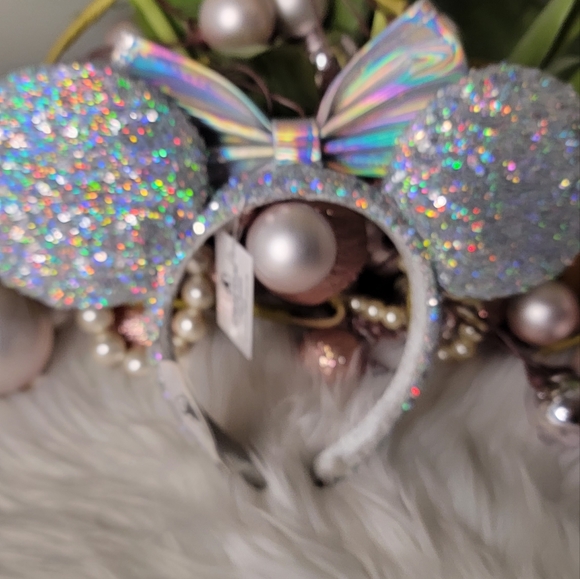 SILVER SEQUIN MICKEY EARS HEADBAND WITH SILVER SATIN BOWNew - Picture 4 of 6